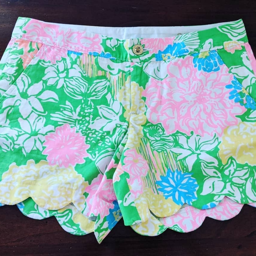 Lilly Pulitzer floral Buttercup shorts. Size 2.